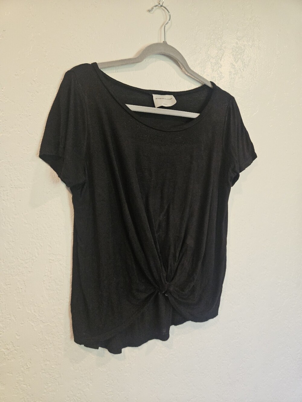 Modern Citizen Twist Front Black Short Sleeve Tshirt Top Women's Size Small EUC.
